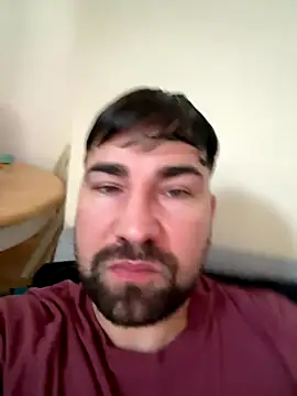 Snapshot of Miguelpm04 chatting on November 7, 10:04 am Miguelpm04 online show from November 7, 10:04 am