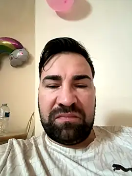 Snapshot of Miguelpm04 chatting on November 13, 8:57 am Miguelpm04 online show from November 13, 8:57 am