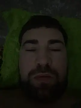 Snapshot of Miguelpm04 chatting on December 17, 11:00 pm Miguelpm04 online show from December 17, 11:00 pm