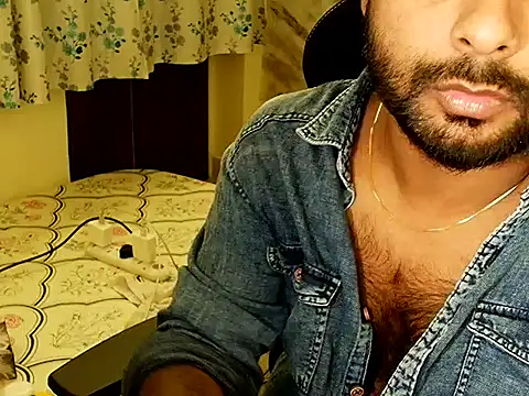 Snapshot of SHENOY3 chatting on September 18, 6:10 pm SHENOY3 online show from September 18, 6:10 pm