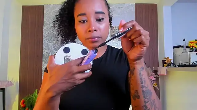 kelly thomson online show from November 6, 10:54 pm