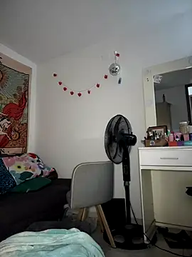 kiaraglam2 online show from October 25, 2:35 pm