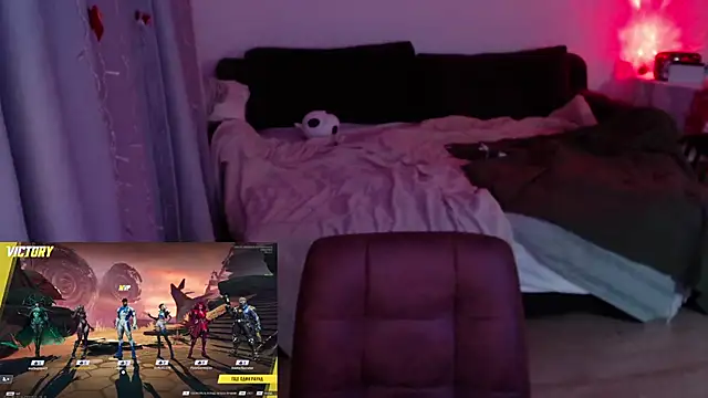 Snapshot of Weeissy chatting on February 4, 9:31 pm Weeissy online show from February 4, 9:31 pm