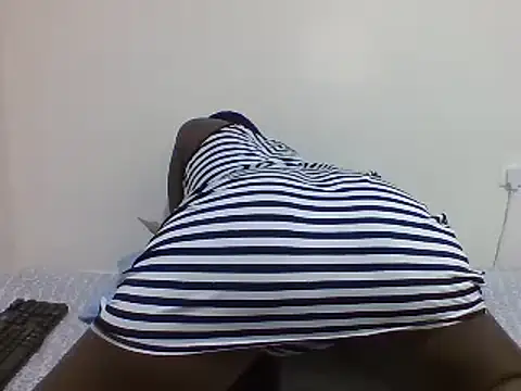 Snapshot of sweetelle09 chatting on February 22, 10:31 pm sweetelle09 online show from February 22, 10:31 pm