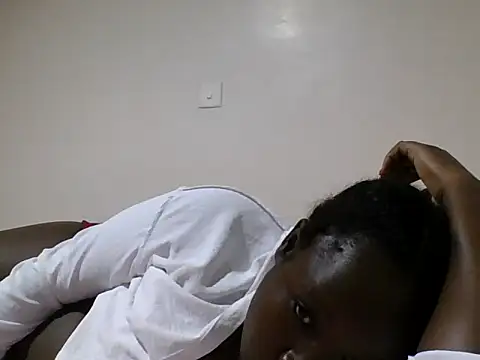 queen aria19 online show from January 9, 4:10 pm