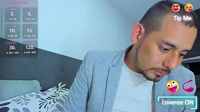 jhonyalzate2 online show from January 27, 1:26 am