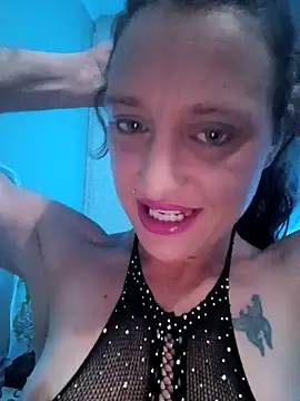 Snapshot of 05cockmaster10 chatting on February 12, 10:14 am 05cockmaster10 online show from February 12, 10:14 am