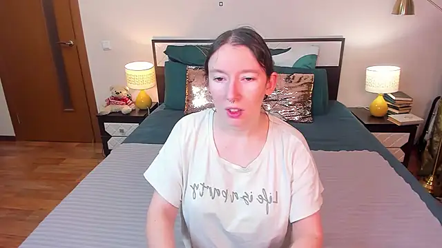 Snapshot of CatherineWalls chatting on February 1, 4:11 am CatherineWalls online show from February 1, 4:11 am