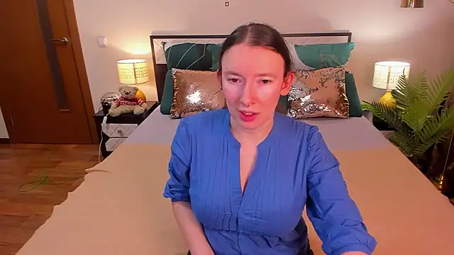 Snapshot of CatherineWalls chatting on March 1, 4:03 am CatherineWalls online show from March 1, 4:03 am