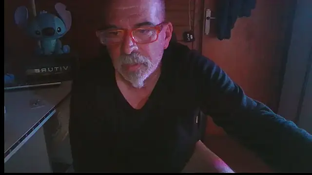 Snapshot of 0oscar_xxx chatting on October 30, 8:09 pm 0oscar xxx online show from October 30, 8:09 pm