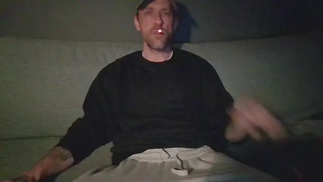 Snapshot of Stock-Holmes chatting on November 1, 3:08 am Stock-Holmes online show from November 1, 3:08 am