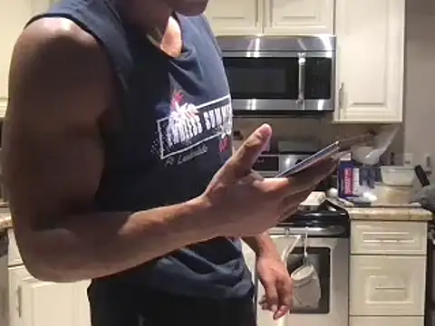 BigGuyMuscle online show from March 13, 10:21 pm