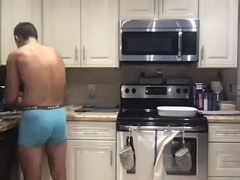 BigGuyMuscle online show from March 14, 4:30 pm