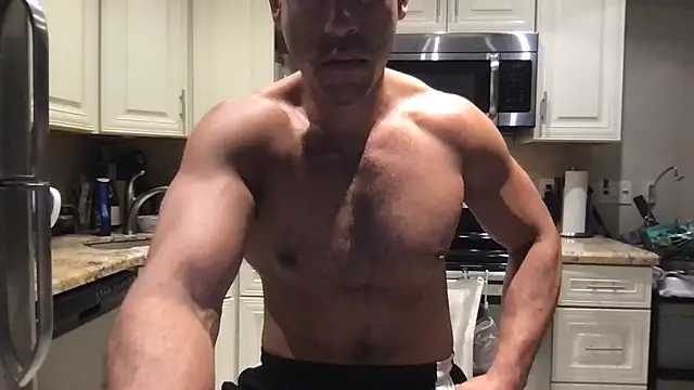 BigGuyMuscle online show from March 21, 5:21 am