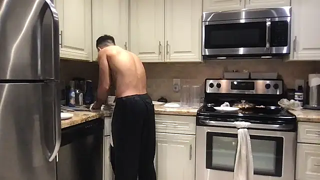 BigGuyMuscle online show from November 29, 12:02 am