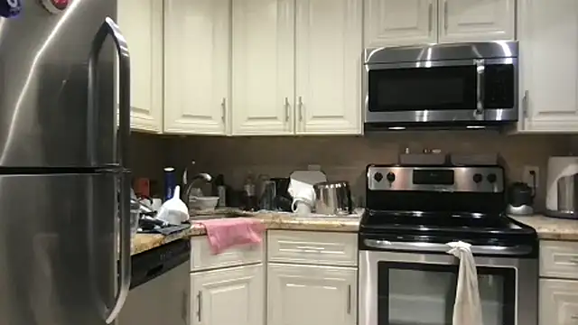 BigGuyMuscle online show from December 15, 1:32 am