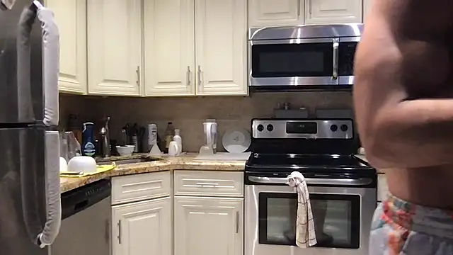 Snapshot of BigGuyMuscle chatting on February 24, 7:56 pm BigGuyMuscle online show from February 24, 7:56 pm