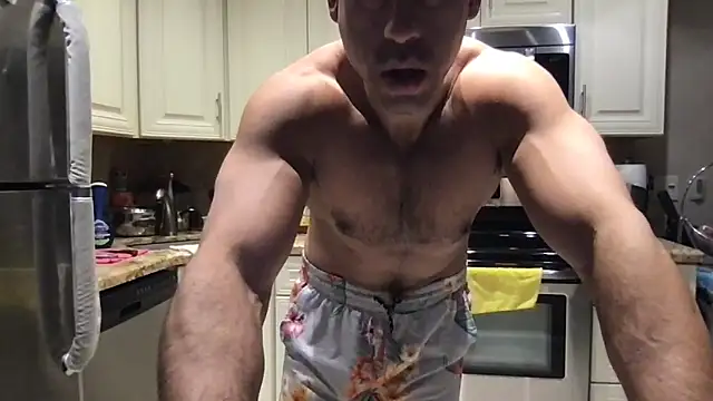 Snapshot of BigGuyMuscle chatting on February 26, 3:05 am BigGuyMuscle online show from February 26, 3:05 am