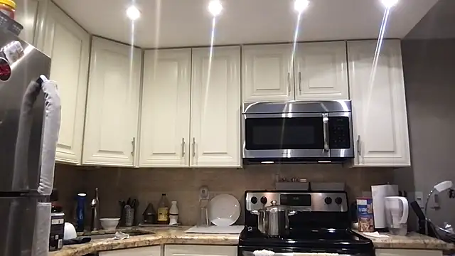 BigGuyMuscle online show from March 4, 9:32 pm