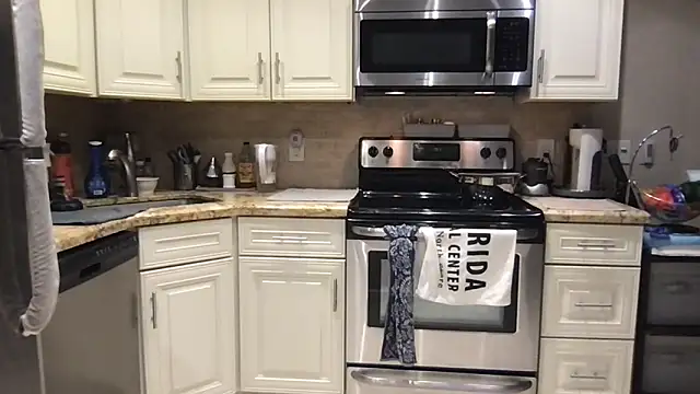 BigGuyMuscle online show from March 18, 11:52 pm