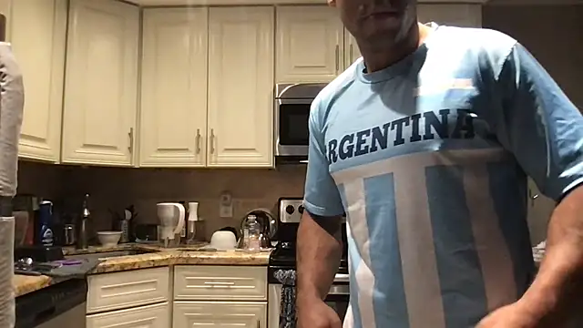 BigGuyMuscle online show from March 30, 8:54 pm