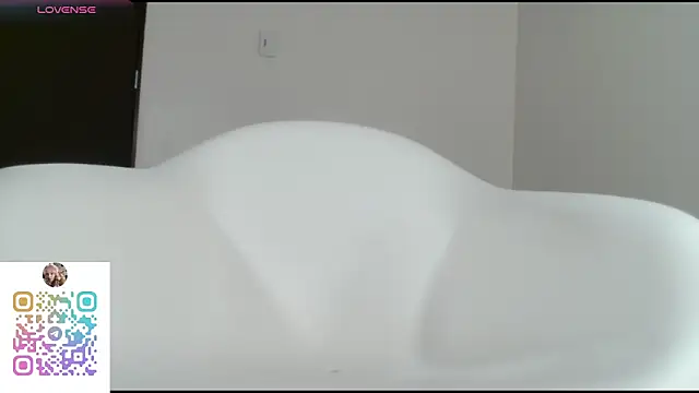 Betsy Thonson online show from September 12, 8:20 pm