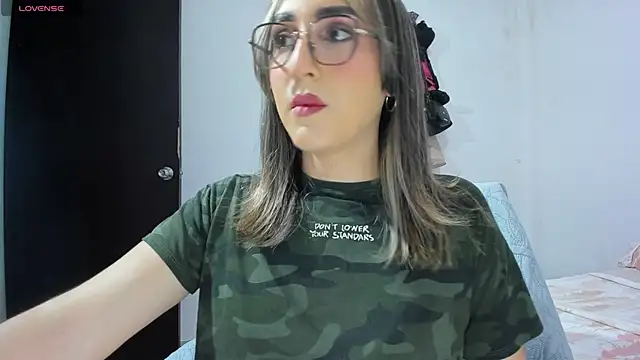 andrea hills online show from April 20, 1:58 pm