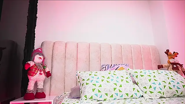 alexaa walker online show from November 4, 12:15 pm