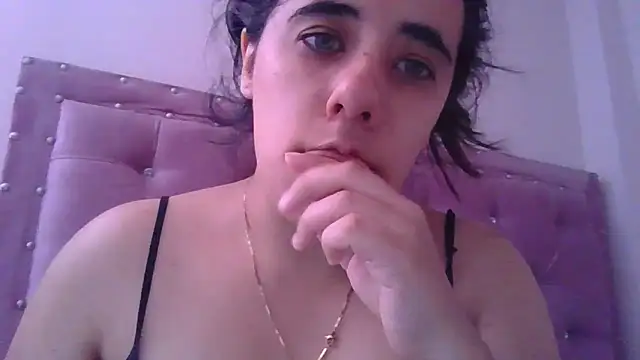 annarose19 online show from February 8, 4:47 pm