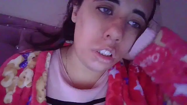 annarose19 online show from March 4, 9:32 pm