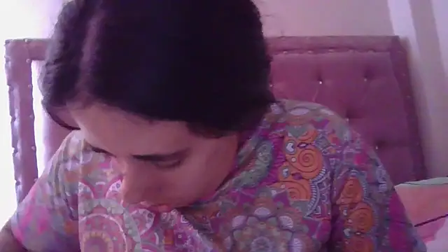 annarose19 online show from March 15, 8:32 pm