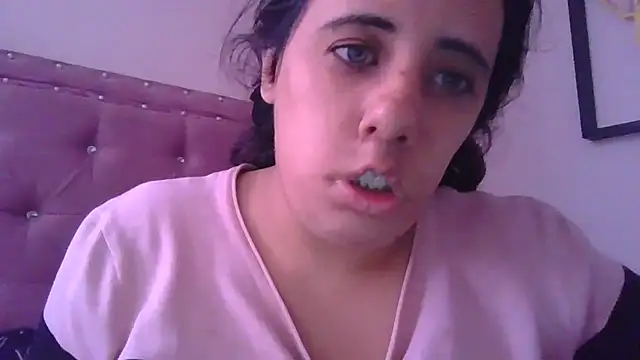 annarose19 online show from November 19, 4:51 pm