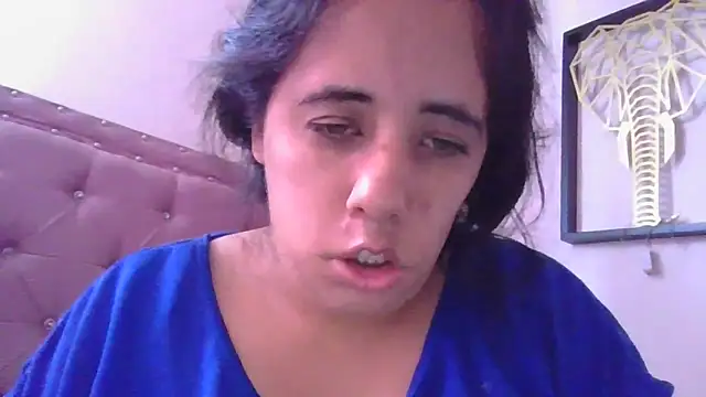 annarose19 online show from December 2, 7:31 pm