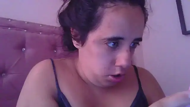 annarose19 online show from February 2, 8:40 pm