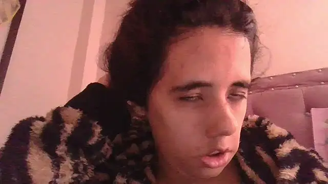 annarose19 online show from February 19, 8:05 pm