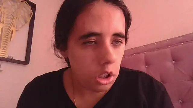 annarose19 online show from March 11, 7:31 pm