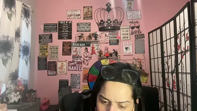 Snapshot of latinacubana chatting on February 17, 11:20 pm latinacubana online show from February 17, 11:20 pm