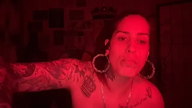 latinacubana online show from May 22, 8:21 am