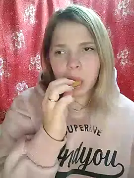 Zuli Kiska online show from December 19, 9:38 pm