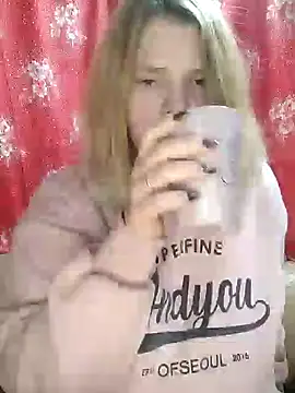 Zuli Kiska online show from December 29, 11:29 pm