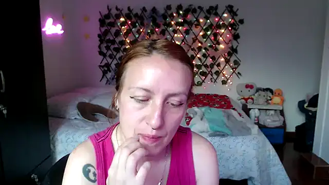 kittykalor09 online show from February 5, 3:27 pm