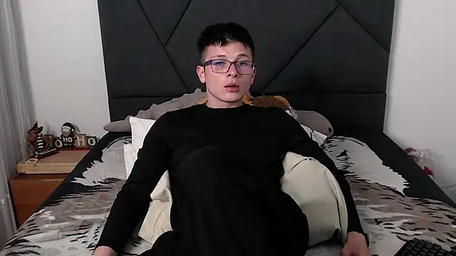 MathewCollin online show from January 24, 10:51 pm