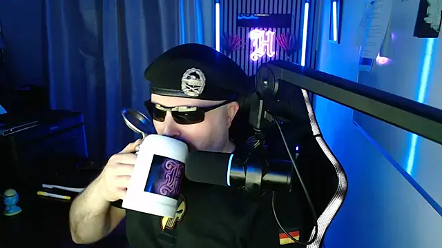 DerPornoPete online show from June 10, 11:13 pm