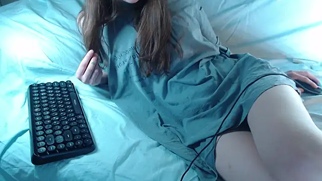 Q T pie online show from March 22, 1:09 am