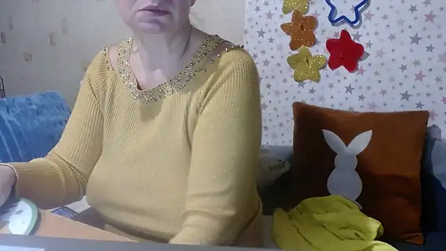 QueenLana online show from November 7, 4:12 am