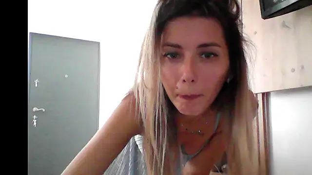 Snapshot of marie_marie03 chatting on September 16, 7:53 am marie marie03 online show from September 16, 7:53 am