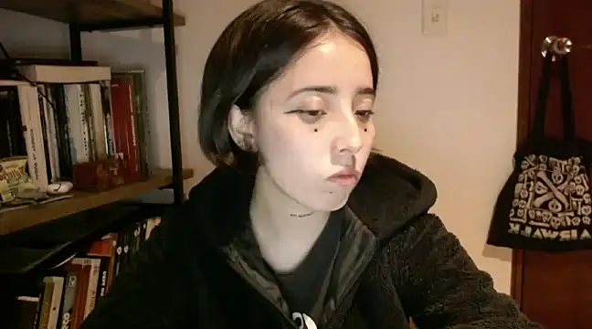 babyluna 8 8 online show from March 4, 1:01 am