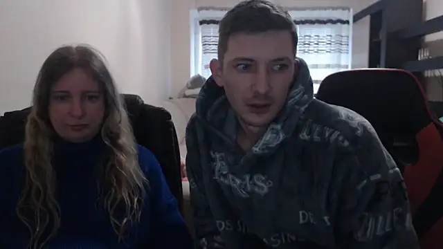 PeterAndJen online show from March 16, 4:23 pm