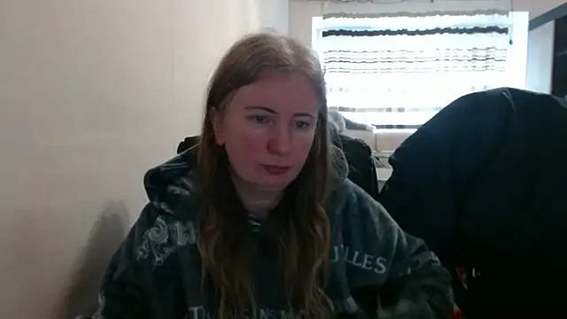 PeterAndJen online show from February 11, 8:30 am