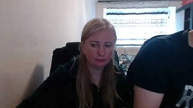 PeterAndJen online show from April 25, 5:32 am